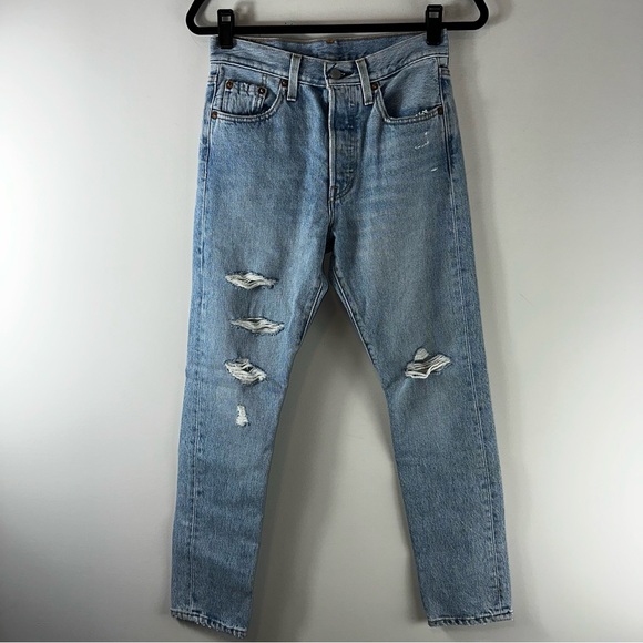 Levi’s 501 Skinny Distressed Light Blue Western Boho Women’s Jeans Size 25x28 - Picture 1 of 15
